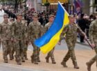 «Украинцев-на-параде-в-Лондоне-прогнали-по-навозу»