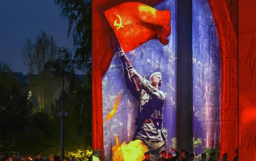 Надо-быть-русским,-чтобы-понять,-что-такое-слезы-в-День-Победы