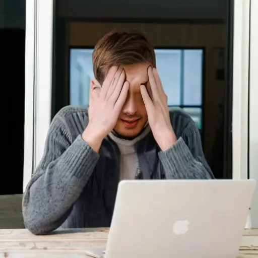 Что делать, если в отношениях стало меньше внимания