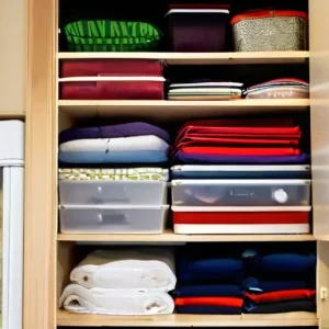 Как организовать полезные мелочи в салоне без перегруза