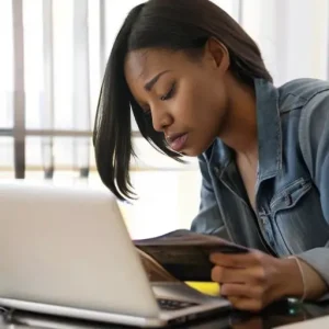 Как не терять контроль над деньгами в период высоких расходов